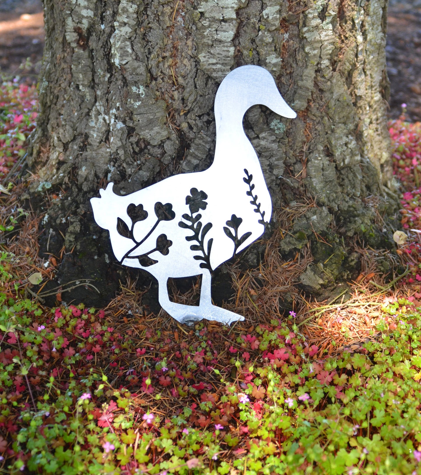 Metal Art Floral Garden Duck Stake Decoration ,Spring Easter Gift Yard Art, Hand Made, Spring Garden Decoration, Outdoor Garden Decor Stake Attached(12" Stake Detachable)