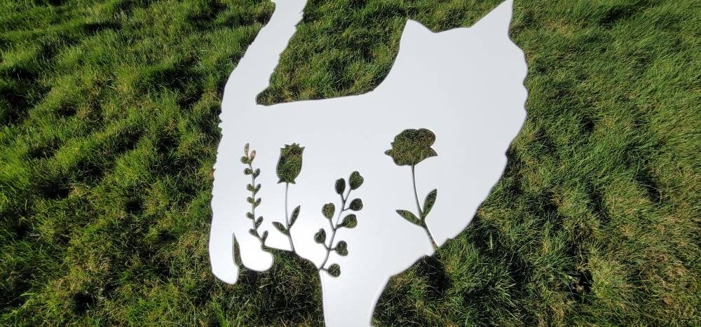 Metal Art Floral Rose long Hair Cat Garden Stake Decoration, Garden,Yard Art, Spring Garden Decoration,Outdoor Garden Decor, Cat Gift, Post Mount Bracket, Wall Mount w/(Holes)