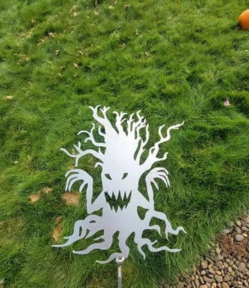 Spooky Tree Halloween Decor Garden Stake Decoration, Metal Yard Art, Hand Made, Spring Garden Decoration, Outdoor Garden Decor, Scary, Post Mount Bracket, Wall Mount w/(Holes)